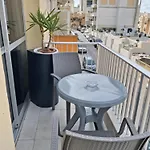 Seafront - Balcony Over The Harbour Apartment Marsaskala