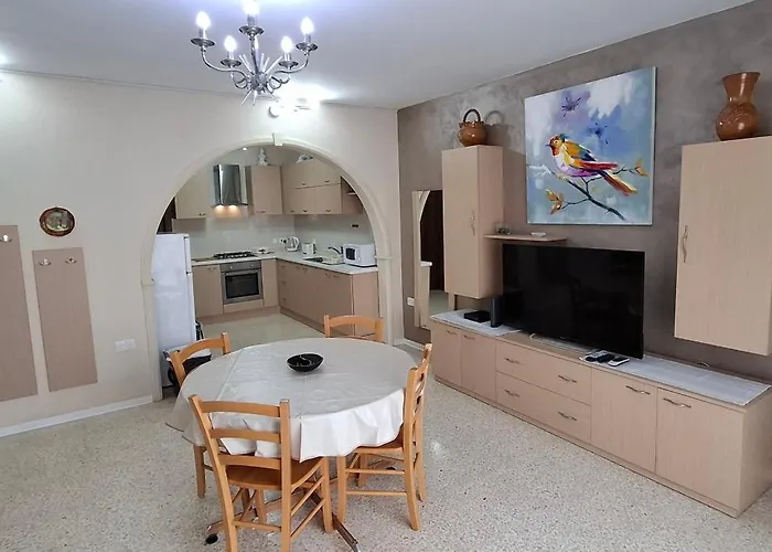 Seafront - Balcony Over The Harbour Daire