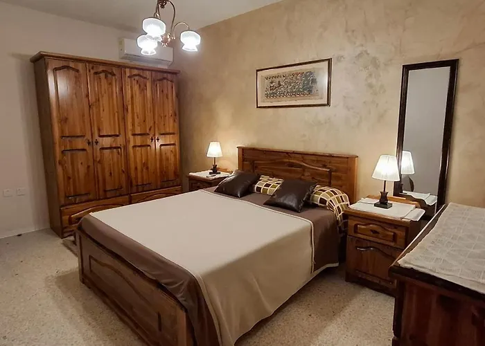 Seafront - Balcony Over The Harbour Daire Marsaskala