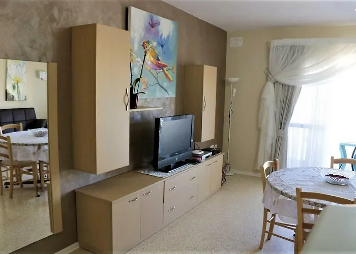 Seafront - Balcony Over The Harbour * Marsaskala